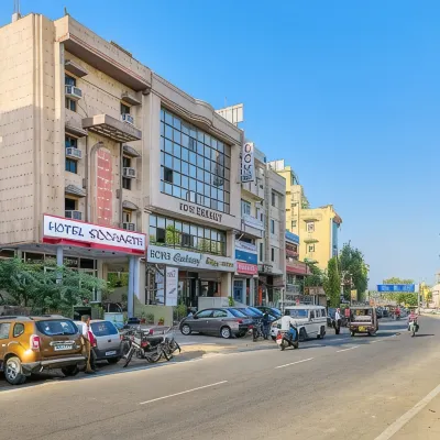 Treebo Siddharth 阿傑梅爾轉運站（Ajmer Junction）附近的飯店