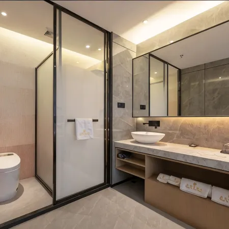 Huangyuxuan Hotel (Fumin Subway Station of Shenzhen Convention and Exhibition Center) Отели рядом с достопримечательностью «Порт Футянь»