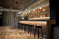 Holiday Inn BRUSSELS AIRPORT by IHG - bar