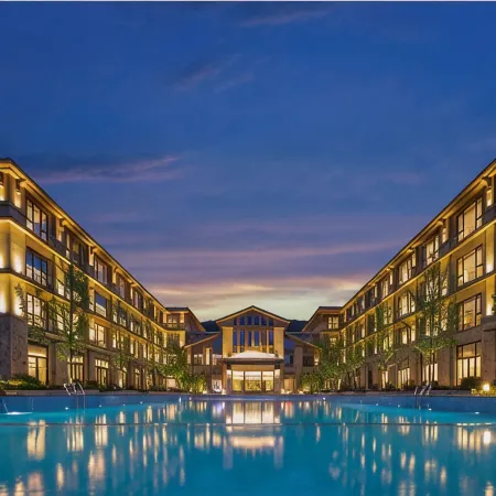 LANDISON RETREAT YUANXIANG