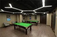 BaiLiQuanZhiJiuDian Hotel (Heshan Plaza) - Gym