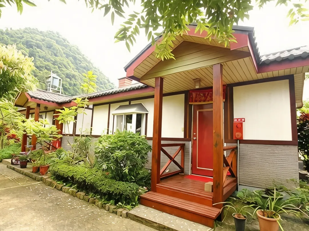 Phoenix Landscaping Bed And Breakfast - Taipei