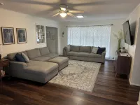 Nice 3 Bedroom, 1.5 bathroom Chickasaw House - Homestays