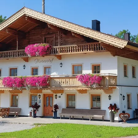 Exclusive flat 103 sqm, free ski & hiking bus directly from the holiday flat