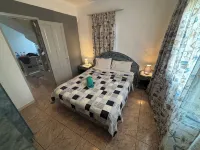 Flic En Flac: Spacious Villa in a Tranquil Environment - Close to Amenities - 2-Sterne