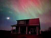 Secluded blueberry field retreat with sweeping 360 views. - 4-Star