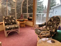 Bright, spacious 4 bedroom home. - Wifi