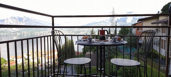 Renovated, amazing lake view Hotels in Perledo