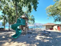 Wapato Point Halmalka Condo 510-A, 3 bed 2 bath, Sleeps 8,  Next to Outdoor Pool