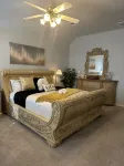 Unwind and Relax 4 Bedroom Stay - Homestays