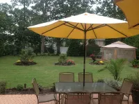 Experience Massapequa charm near Roosevelt Field Mall, 15 Mins to Jones Beach - Wifi