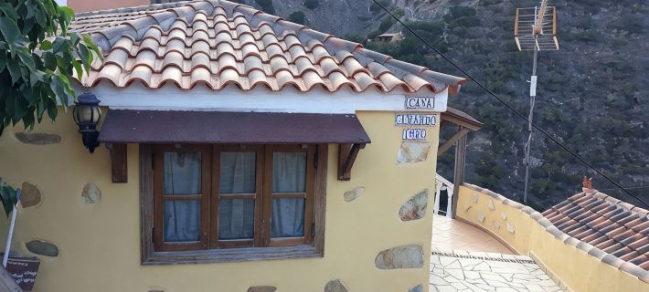 small house but a great atmosphere outside Hotels in Isla de la Gomera