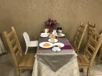 Vernisazh Mini-Hotel - parking