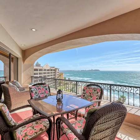 Oceanfront Resort at beautiful Sonoran Spa 2 Bed 2 Bath W806.