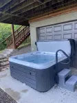 Enjoy the mountain view @ Panoramic Point a modern cabin w/Hot Tub+Wifi+Gameroom - Chalets