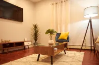 Cozy apartment 2nd 10min Walk Downtown | City View