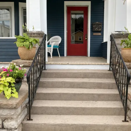 Private 3-Bdrm Unit. Historic Home, Downtown Sandusky. Family friendly!