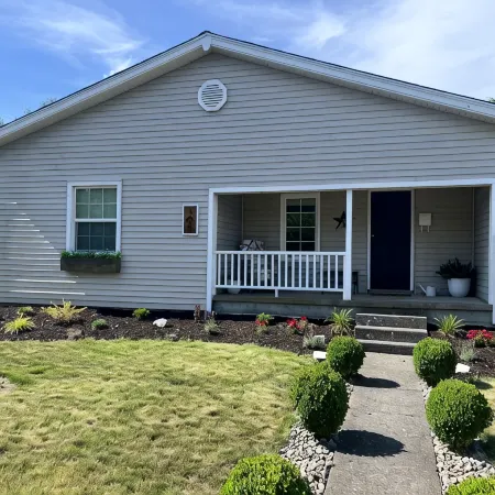 Cheerful 1 Bedroom House in the Middle of Town
