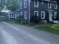Experience Tecumseh charm, just a quick 27-min drive to speedway fun 레나위 카운티 호텔