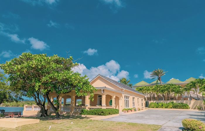 Wake up in paradise at this amazing villa for couples and families