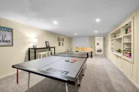 Elegant, Artsy Home in N. Royal Oak! - Homestays