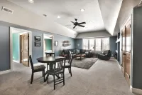 Eden Mountain Home - 7 Bedrooms on Three Floors