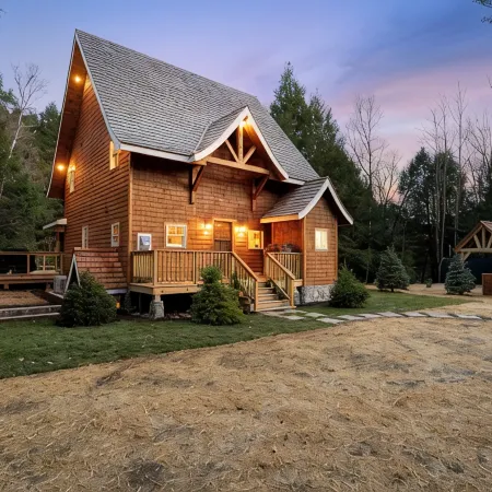 Creekside Couple's Retreat w Hot Tub, Sauna and Game Room, 2 Minutes from Lake