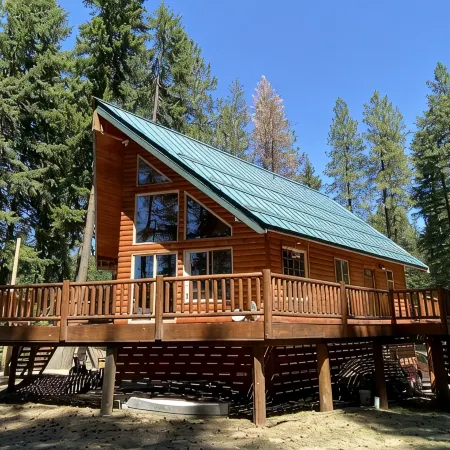 Lakefront Basecamp. Home Base for Year Round Fun - Every Sport - Every Occasion