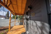 Warren House · 1800s Cottage · Hot Tub · Game Room · 3Br · Downtown Rogue River - Wi-Fi