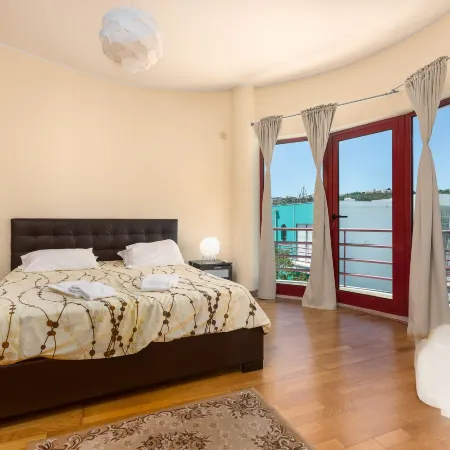Villa with Private Pool, Garden, Terrace and Marina View