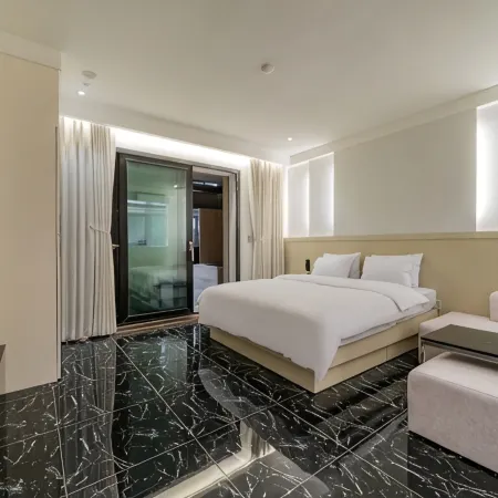 HOTEL THE ART UIWANG