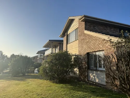 Relaxed Coastal Townhouse with Ocean Views. - 3-Star