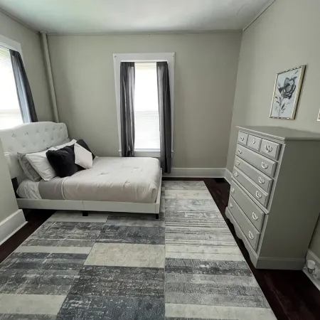 Cozy Upstairs Apartment
