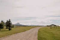 Old Chief Bunkhouse - ranch with views of Chief Mountain - 3 étoiles