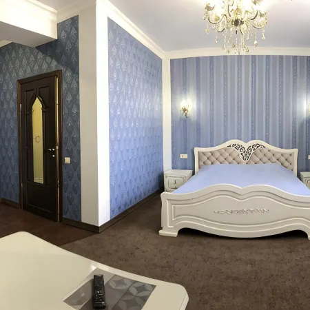 Staryy Zamok Отели в г. Черкесск