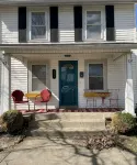 “our little retro scene” No cleaning fee and no Taxes all include.