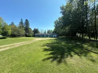 Cozy cottage on Little Bay De Noc minutes away from a public boat launch! - 3-Star