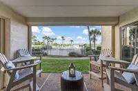Oceanfront Luxury Retreat/Newly Remodeled/Steps to Sand & Surf - Villas