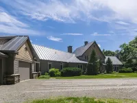 Green Mountain Manor - Ski and Summer Chalet Hotels in Winhall