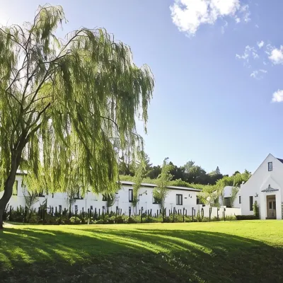 Brenaissance Wine & Stud Estate Hotels near Remhoogte Wine Estate