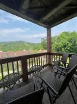 Cozy 2 BR Condo With Spectacular View of Mount Snow!