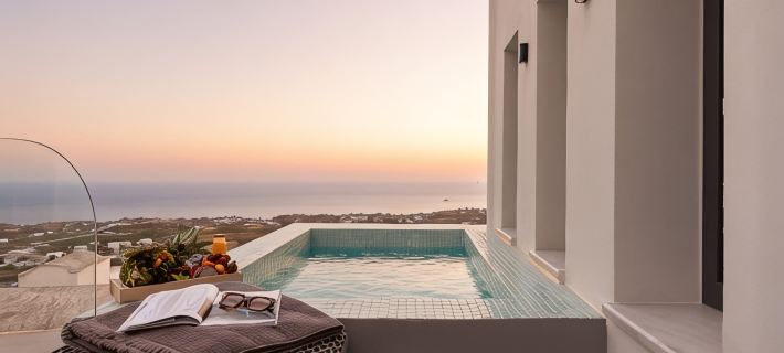 Kudos Suites Firostefani Hotel di Fira