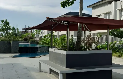Rumah 175 m² dengan 3 kamar tidur dan 3 kamar mandi pribadi di Sekupang - parkir