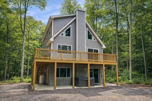 Hot Tub • Game Room • Firepit • Private 2 Acres • Poconos • Pet Friendly
