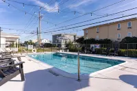 Kure Cabana~Cottages @ Kure~ Beach, Fishing, Pool, Walk to Pier, Parking - 鄉村度假屋