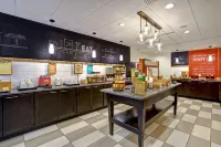 希爾頓歡朋飯店-科特蘭德 - 早餐