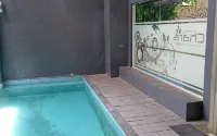 De La Charis Hotel - piscina
