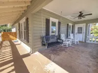 Renovated Bungalow 1 Block from Downtown Seneca! 7 miles from Clemson! 세네카 호텔
