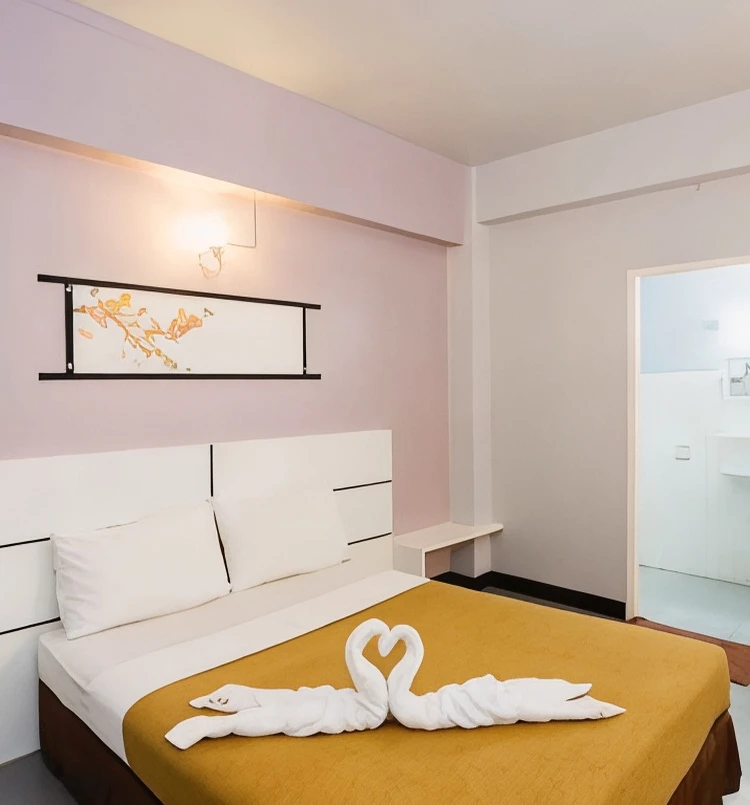 รูปภาพของSummer Hotel