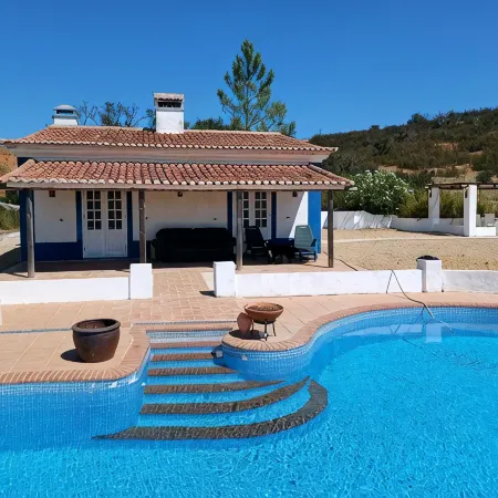 Secluded 2 Bedroomed Country Cottage with Private Pool north of the Algarve